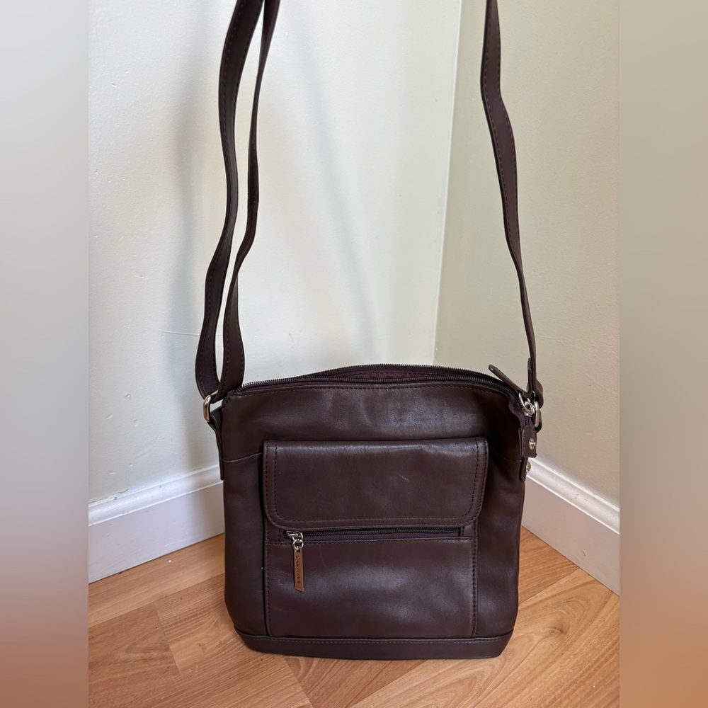 Giani Bernini Nappa Leather Venice crossbody bag in brown - Picture 9 of 10